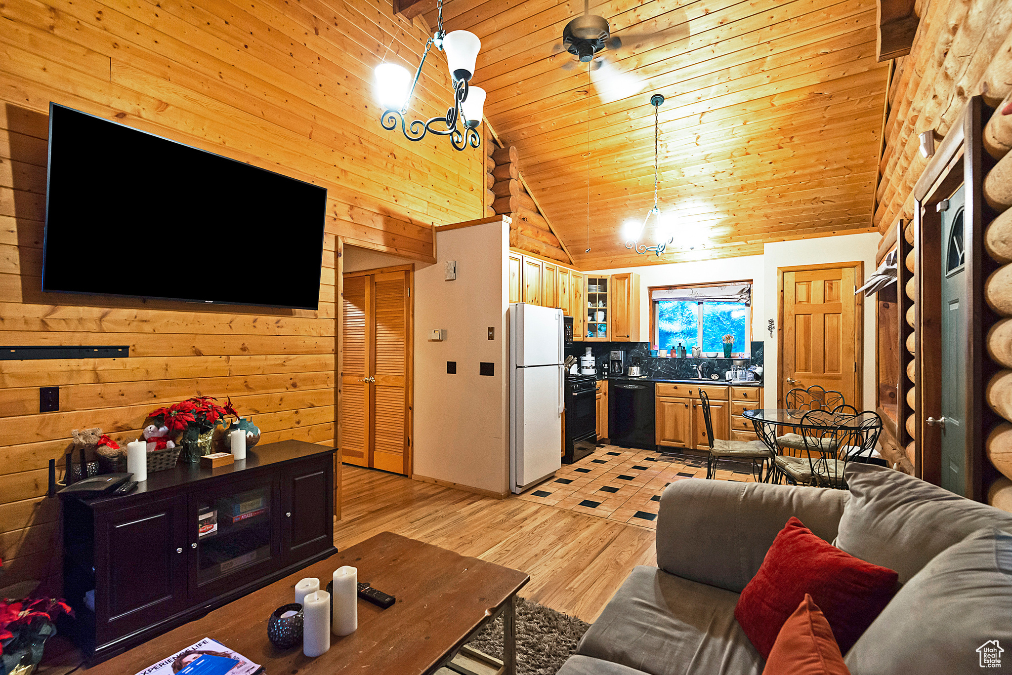 Holladay, Utah 84117, United States, 7 Bedrooms Bedrooms, ,7 BathroomsBathrooms,Residential,Active,89672