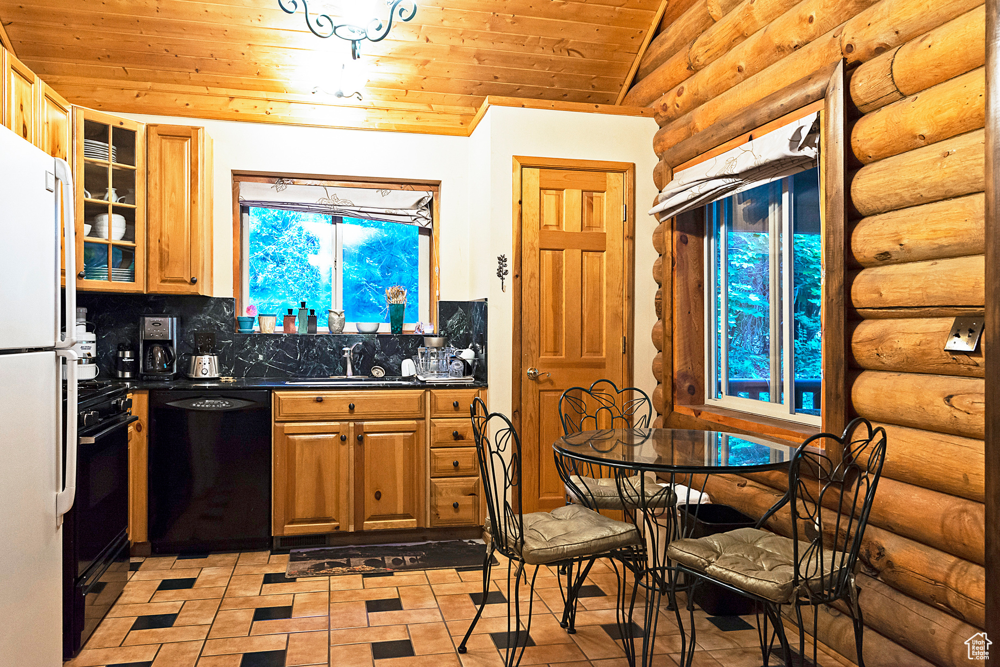 Holladay, Utah 84117, United States, 7 Bedrooms Bedrooms, ,7 BathroomsBathrooms,Residential,Active,89672