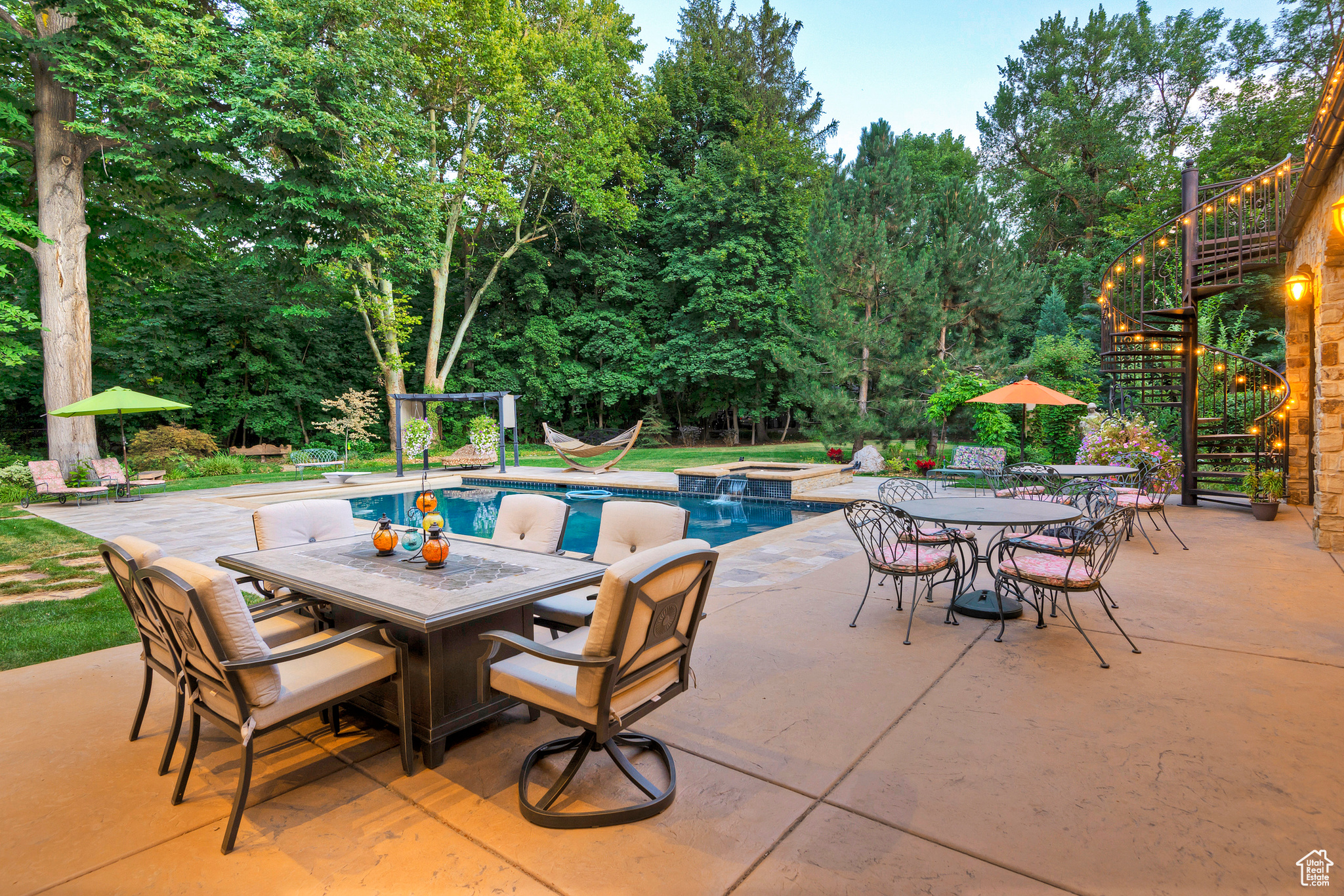 Holladay, Utah 84117, United States, 7 Bedrooms Bedrooms, ,7 BathroomsBathrooms,Residential,Active,89672