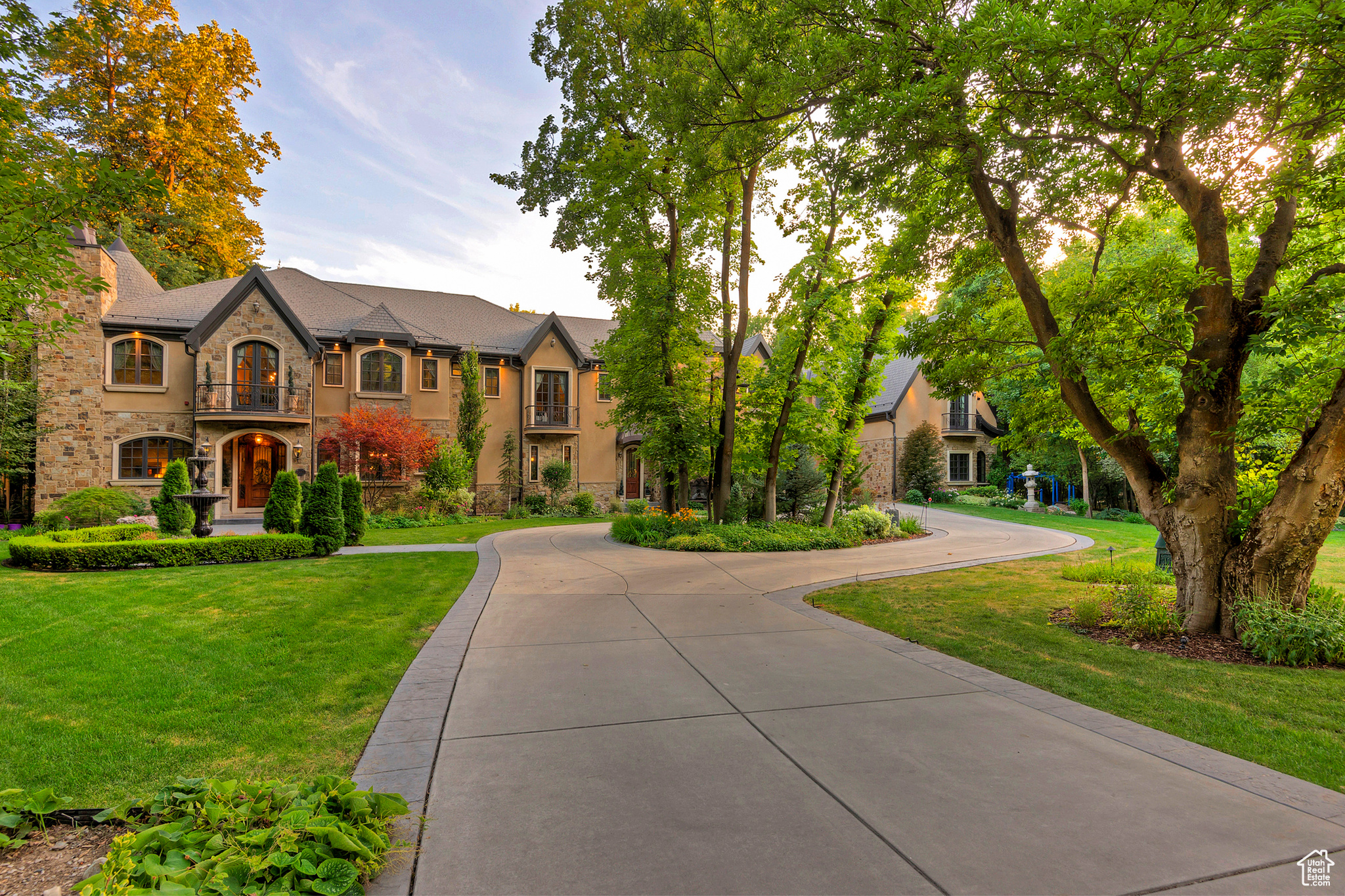 Holladay, Utah 84117, United States, 7 Bedrooms Bedrooms, ,7 BathroomsBathrooms,Residential,Active,89672