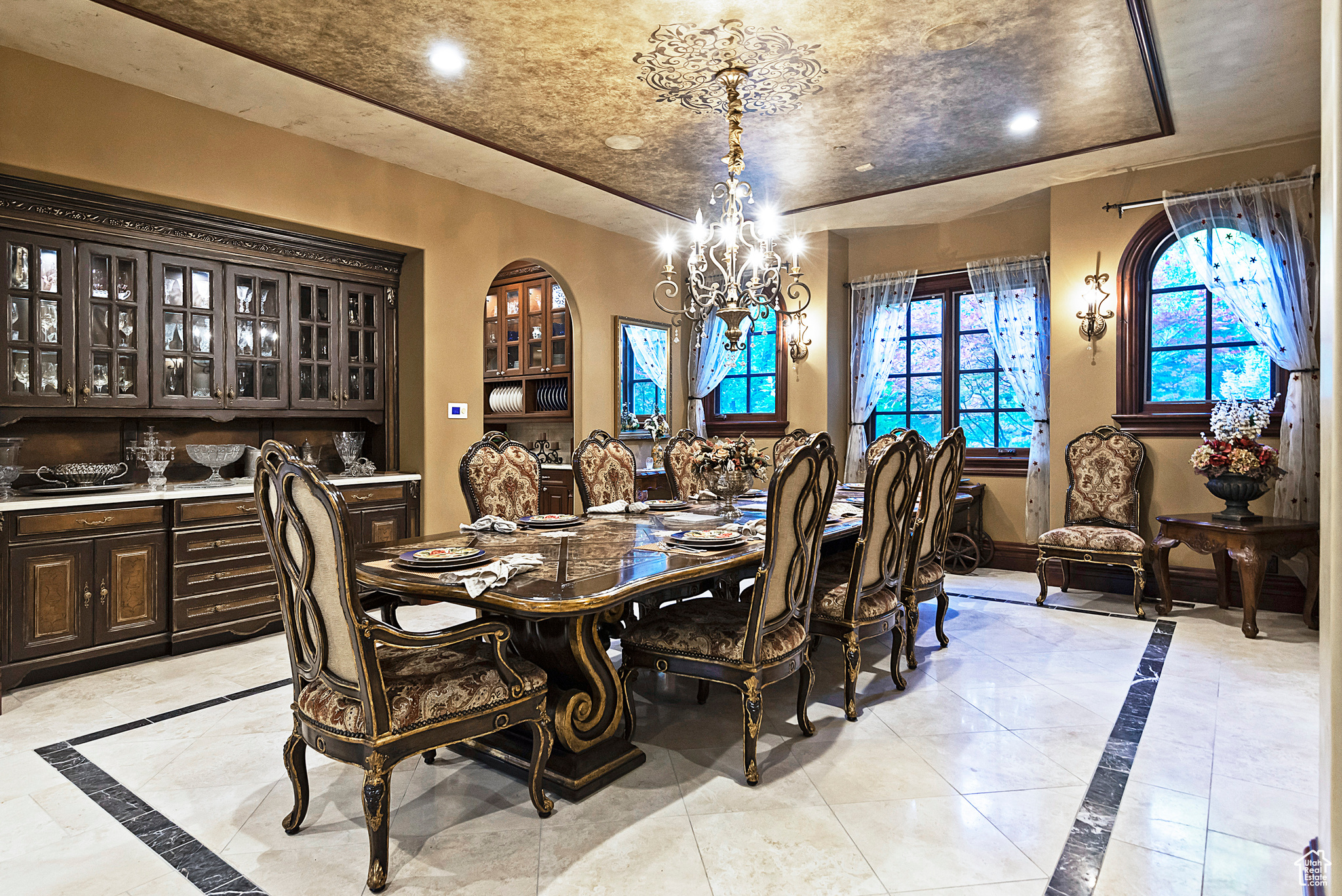 Holladay, Utah 84117, United States, 7 Bedrooms Bedrooms, ,7 BathroomsBathrooms,Residential,Active,89672