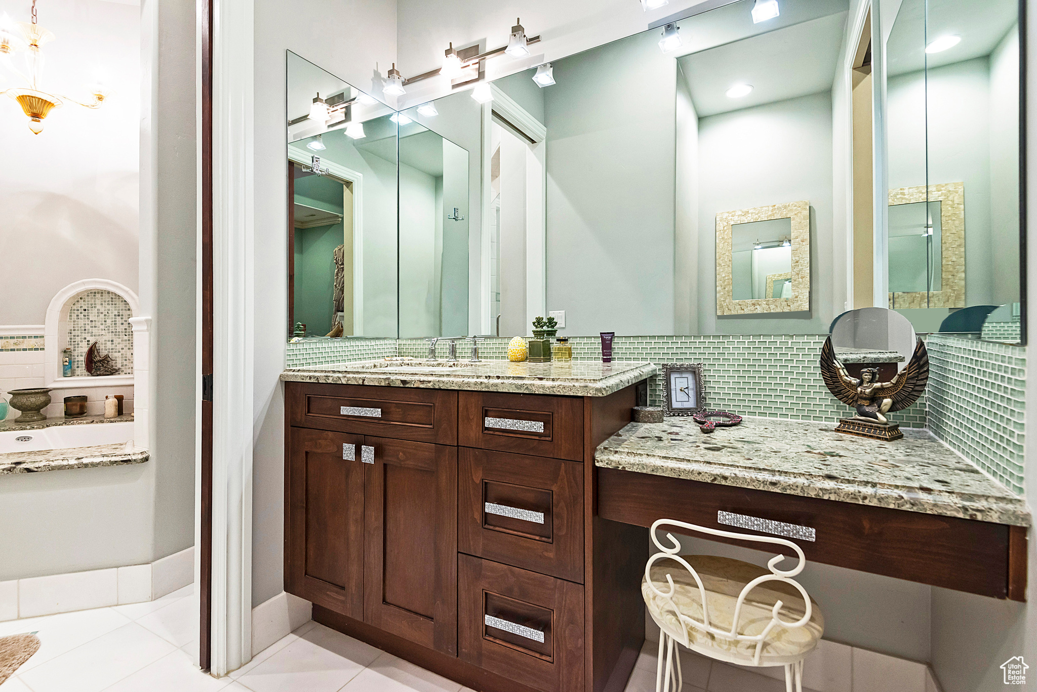 Holladay, Utah 84117, United States, 7 Bedrooms Bedrooms, ,7 BathroomsBathrooms,Residential,Active,89672