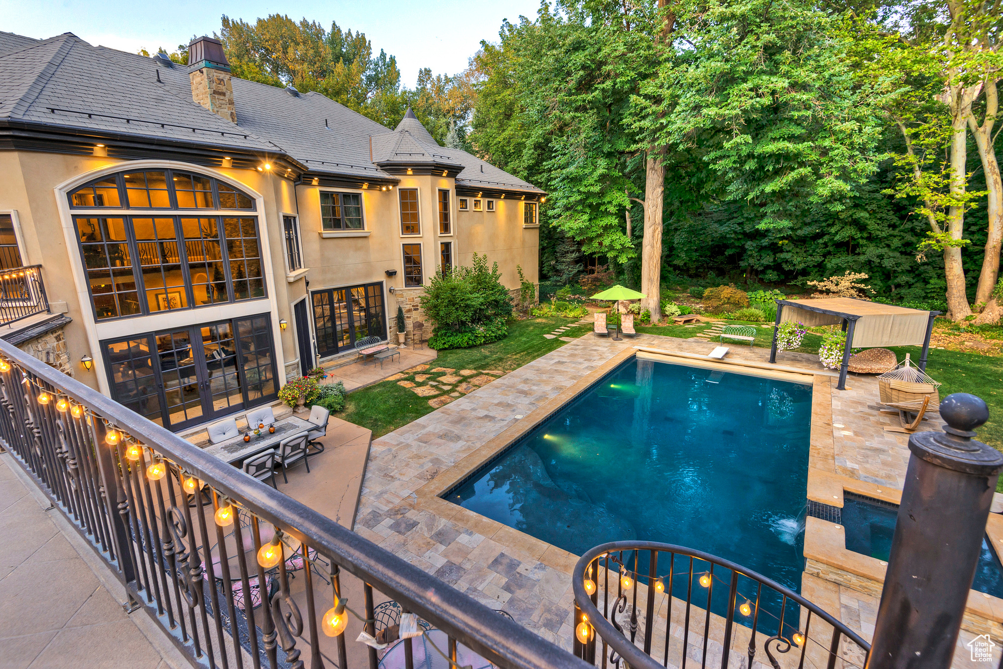 Holladay, Utah 84117, United States, 7 Bedrooms Bedrooms, ,7 BathroomsBathrooms,Residential,Active,89672