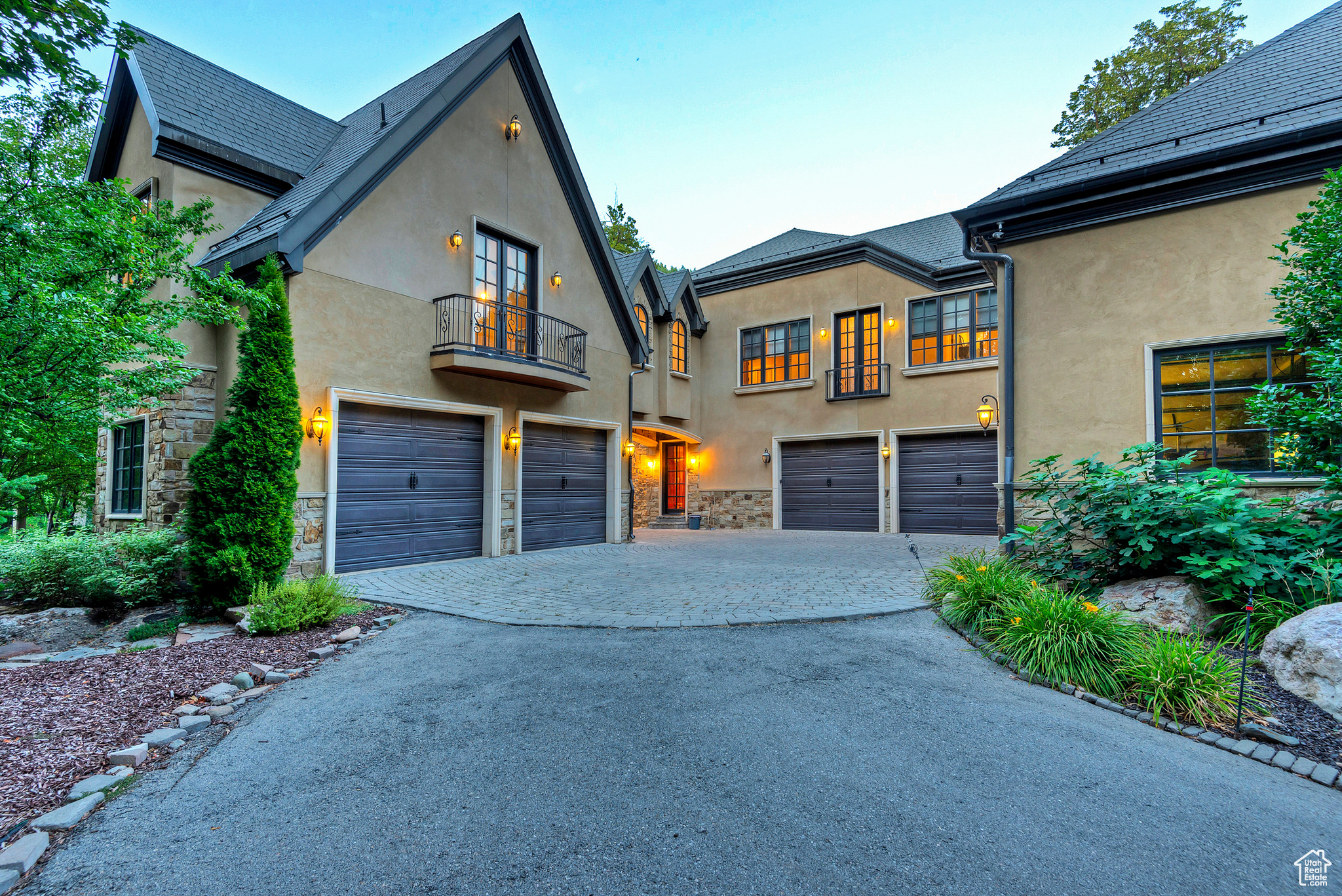 Holladay, Utah 84117, United States, 7 Bedrooms Bedrooms, ,7 BathroomsBathrooms,Residential,Active,89672