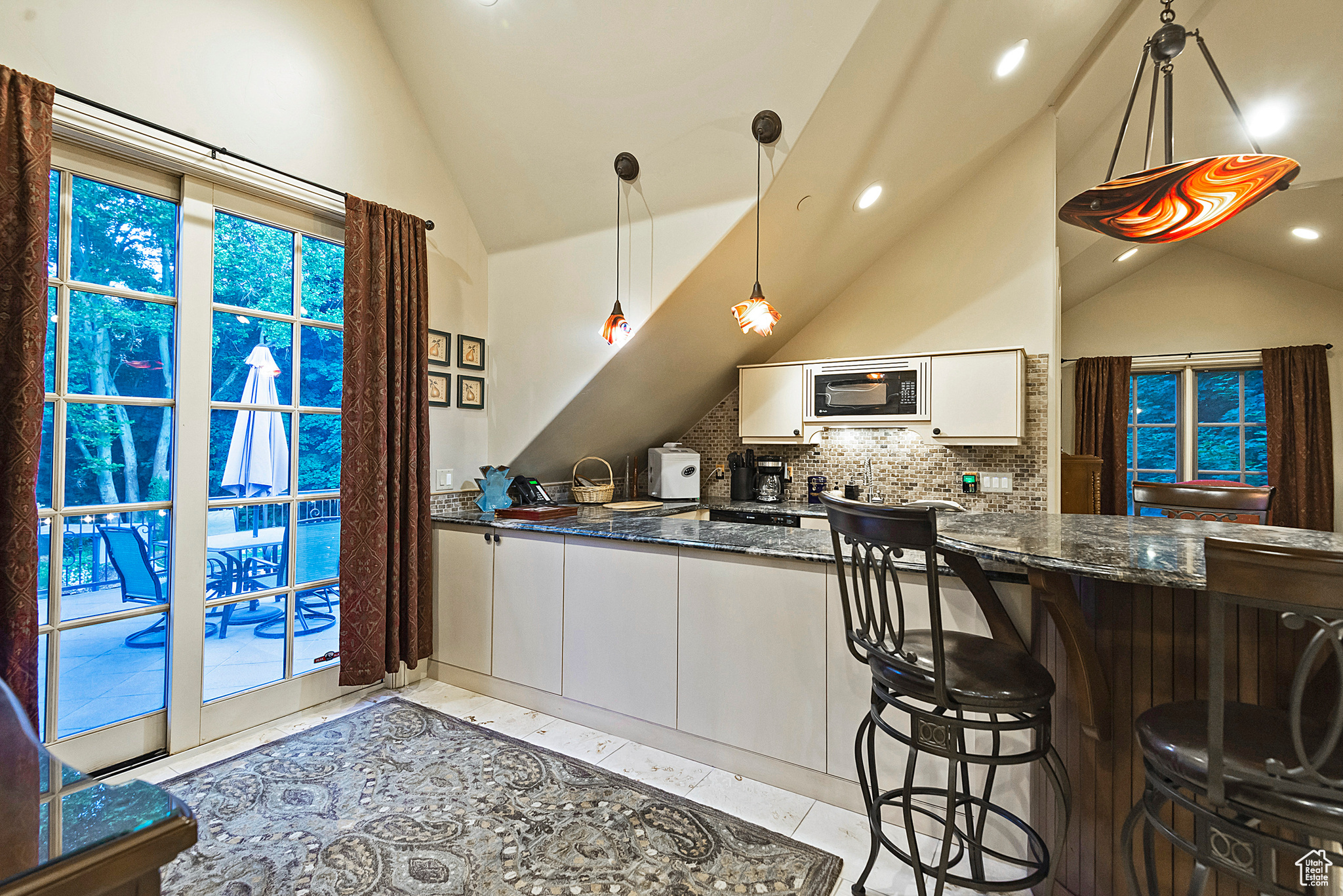 Holladay, Utah 84117, United States, 7 Bedrooms Bedrooms, ,7 BathroomsBathrooms,Residential,Active,89672