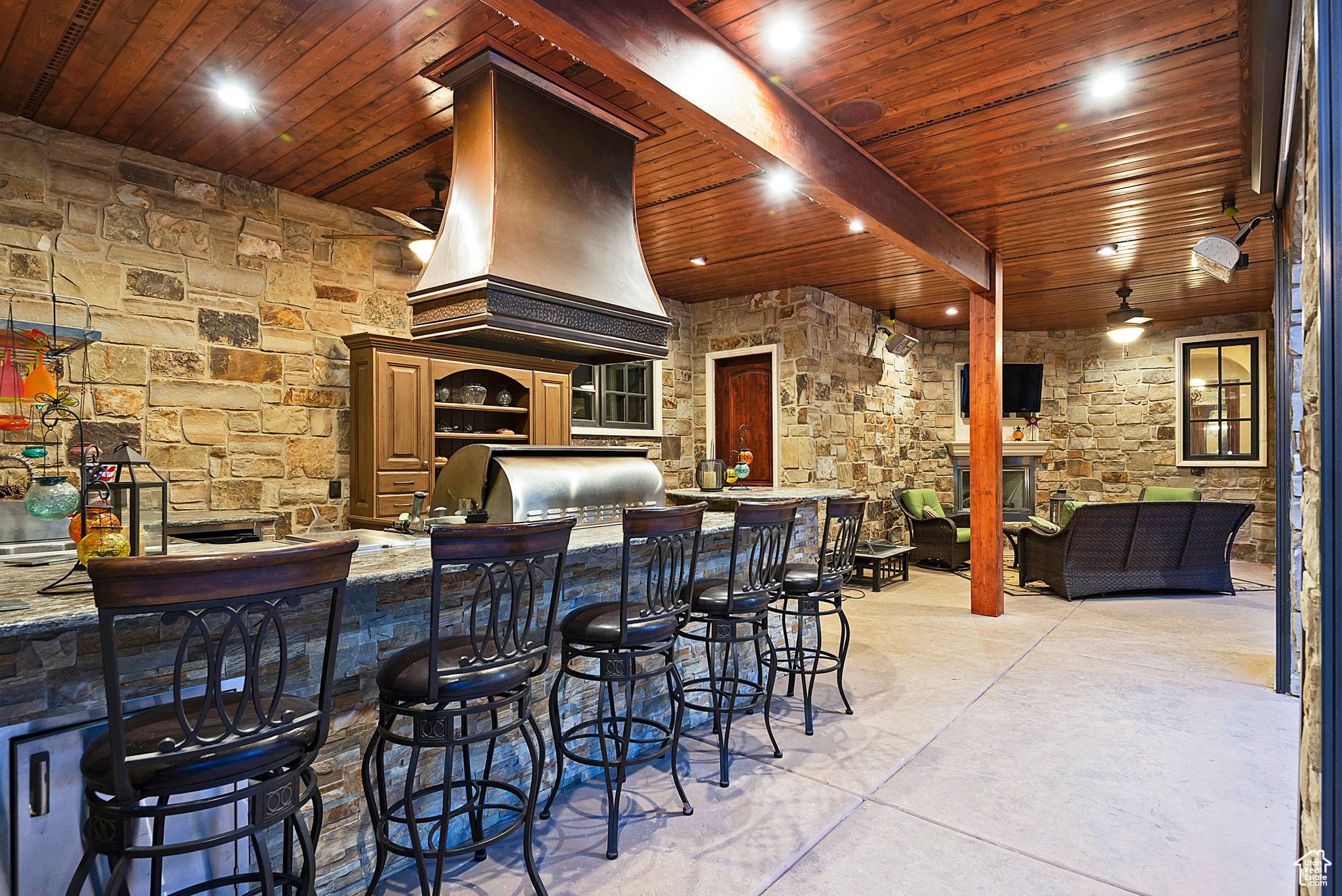 Holladay, Utah 84117, United States, 7 Bedrooms Bedrooms, ,7 BathroomsBathrooms,Residential,Active,89672