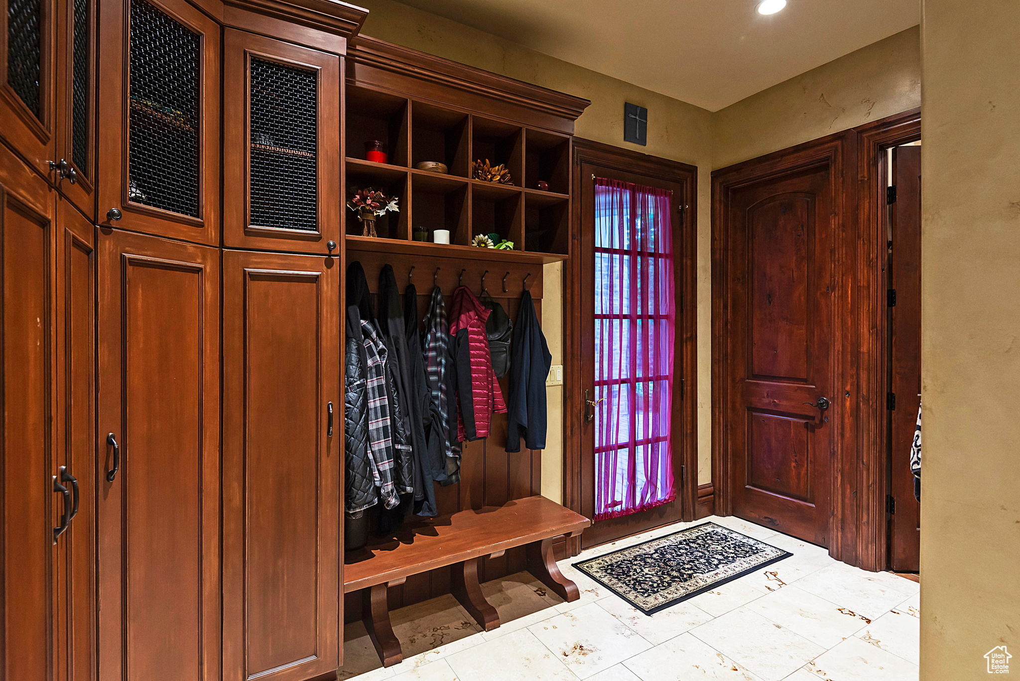 Holladay, Utah 84117, United States, 7 Bedrooms Bedrooms, ,7 BathroomsBathrooms,Residential,Active,89672