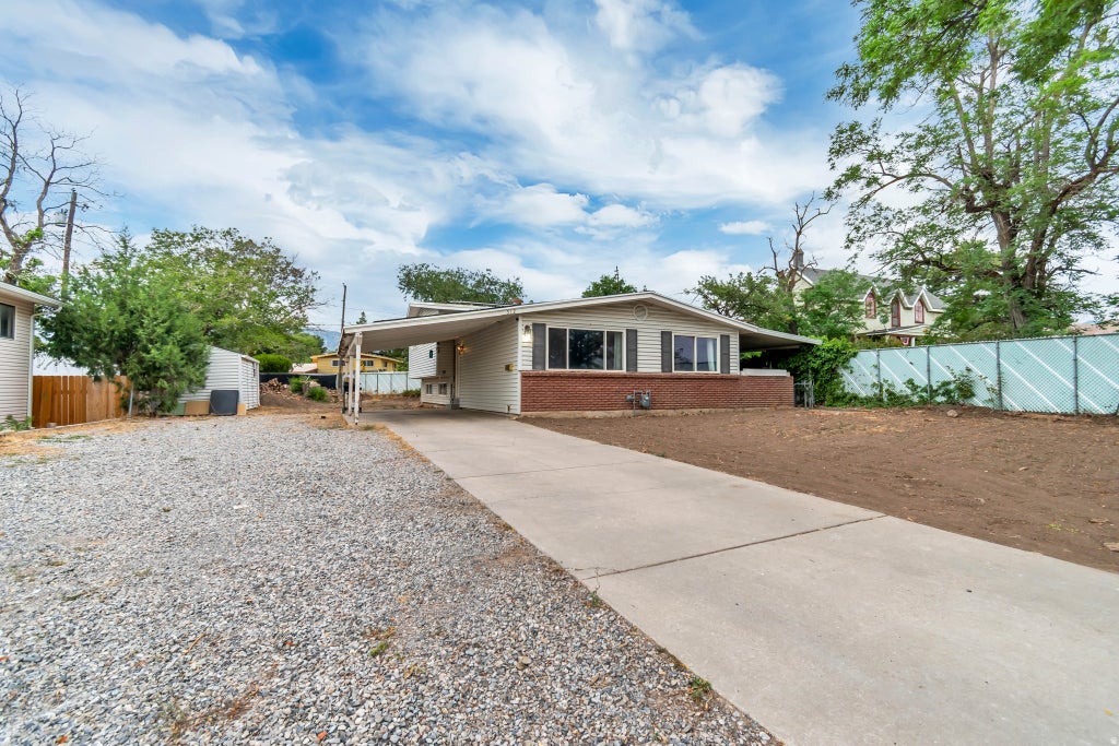 Photo of 512 N 100 E, Tooele, UT 84074 (MLS # 2173294)