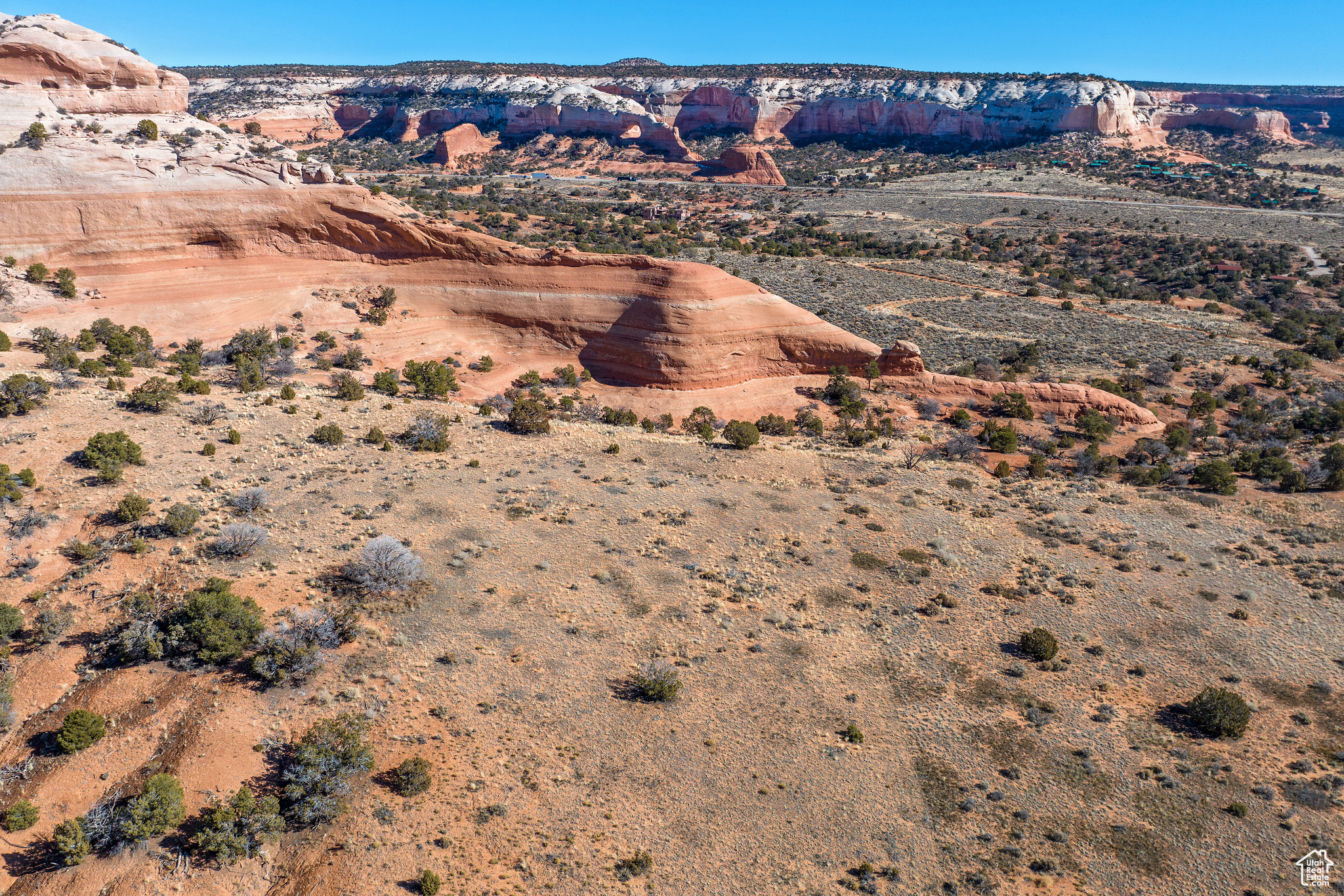 WILSON ARCH RESORT - Commercial Sale