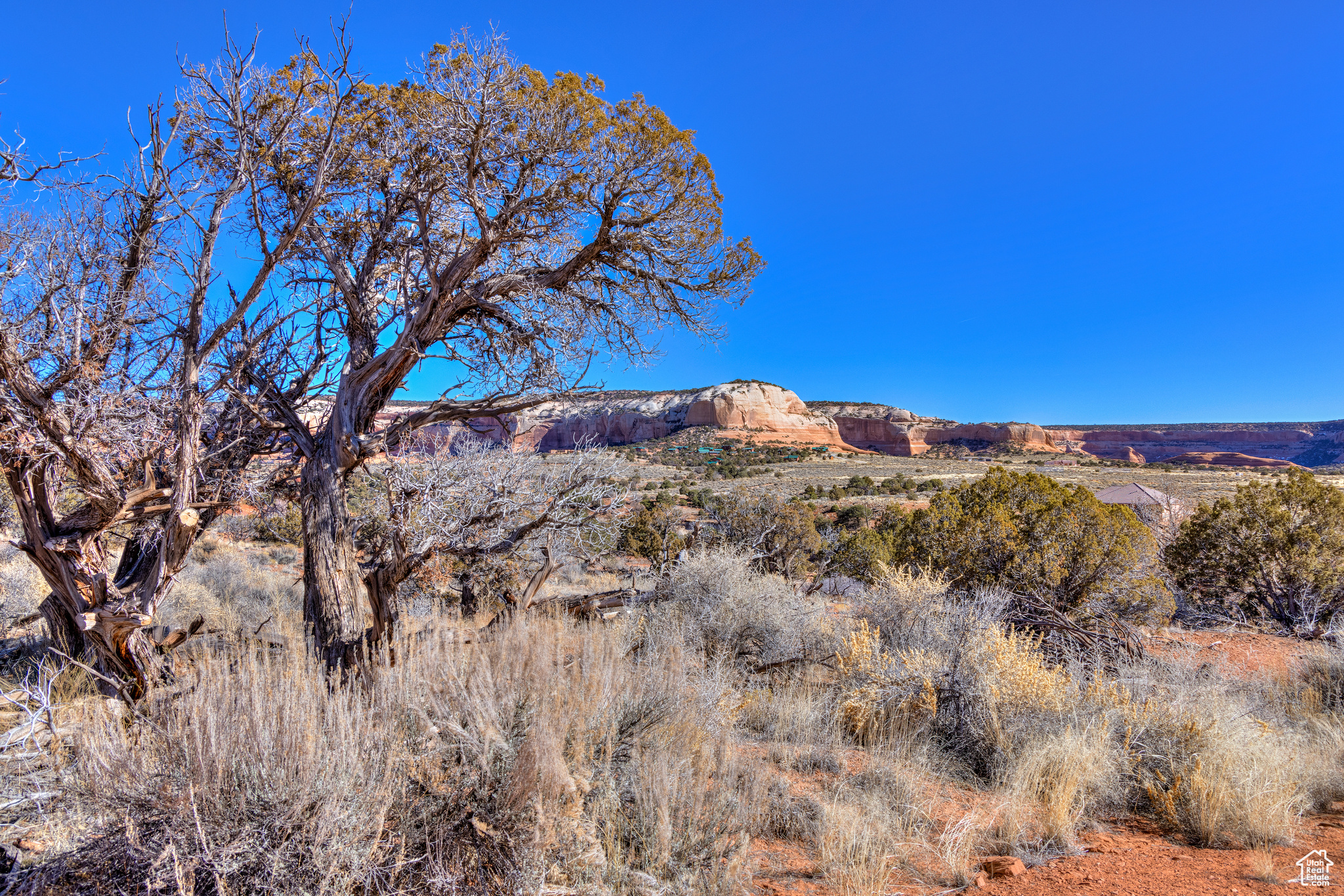 WILSON ARCH RESORT - Commercial Sale