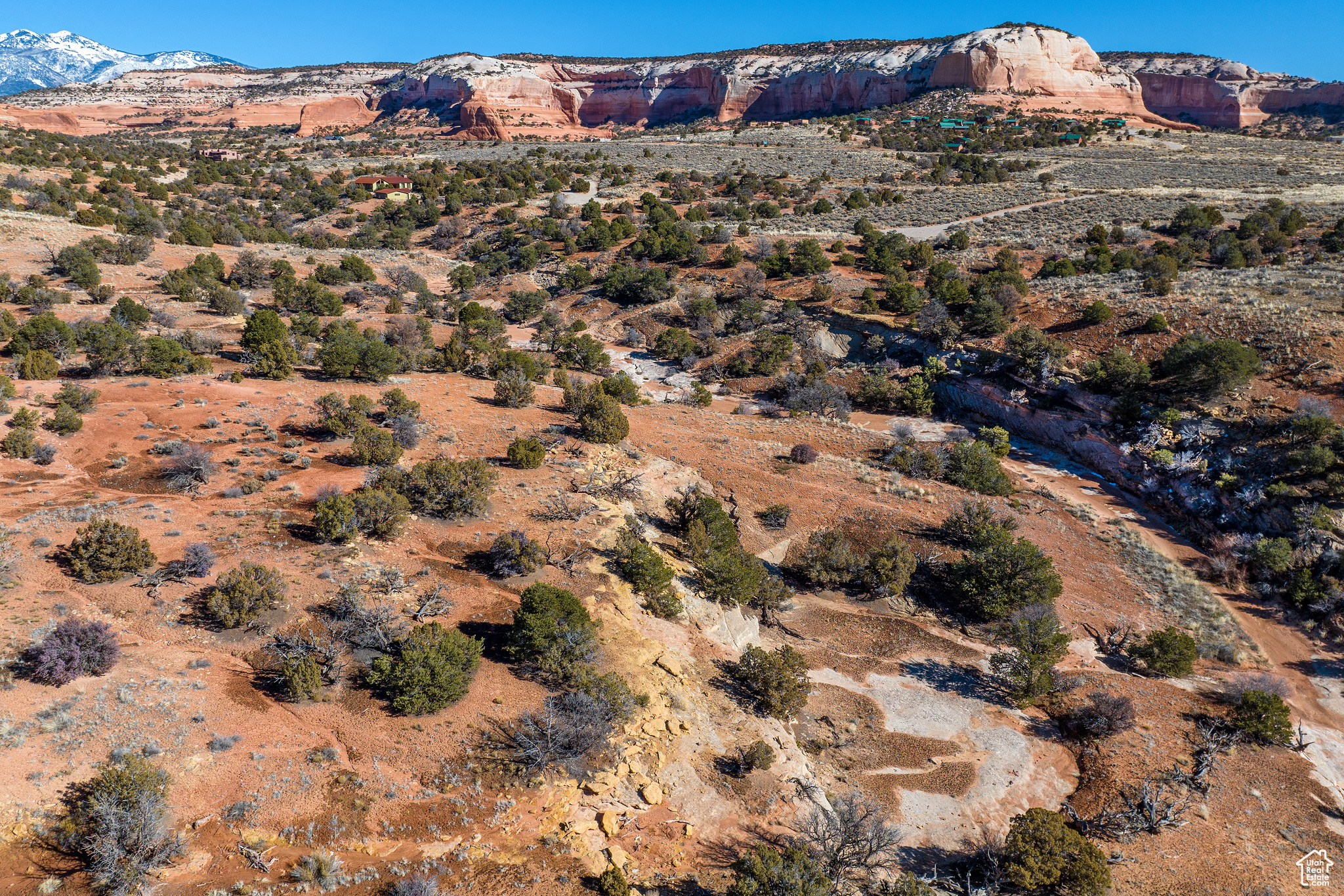 WILSON ARCH RESORT - Commercial Sale