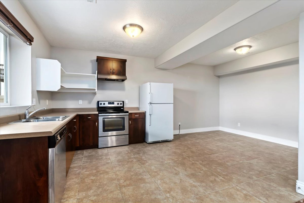 CROSSINGS AT TRAVERSE - Residential