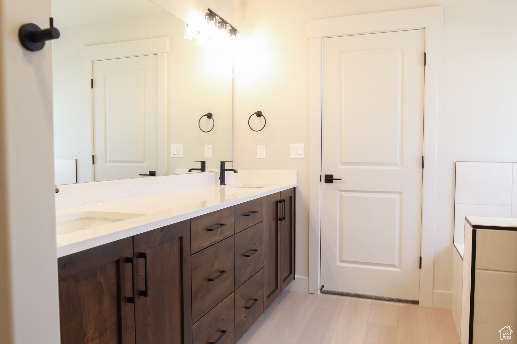 GOLDEN FOREST - Residential