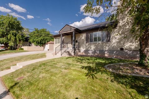 Photo of 2119 S KING ST E, Salt Lake City, UT 84109 (MLS # 2113284)