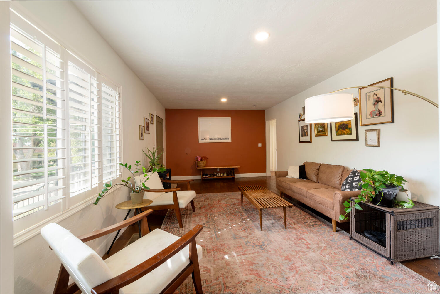 COUNTRY CLUB HEIGHTS - Residential