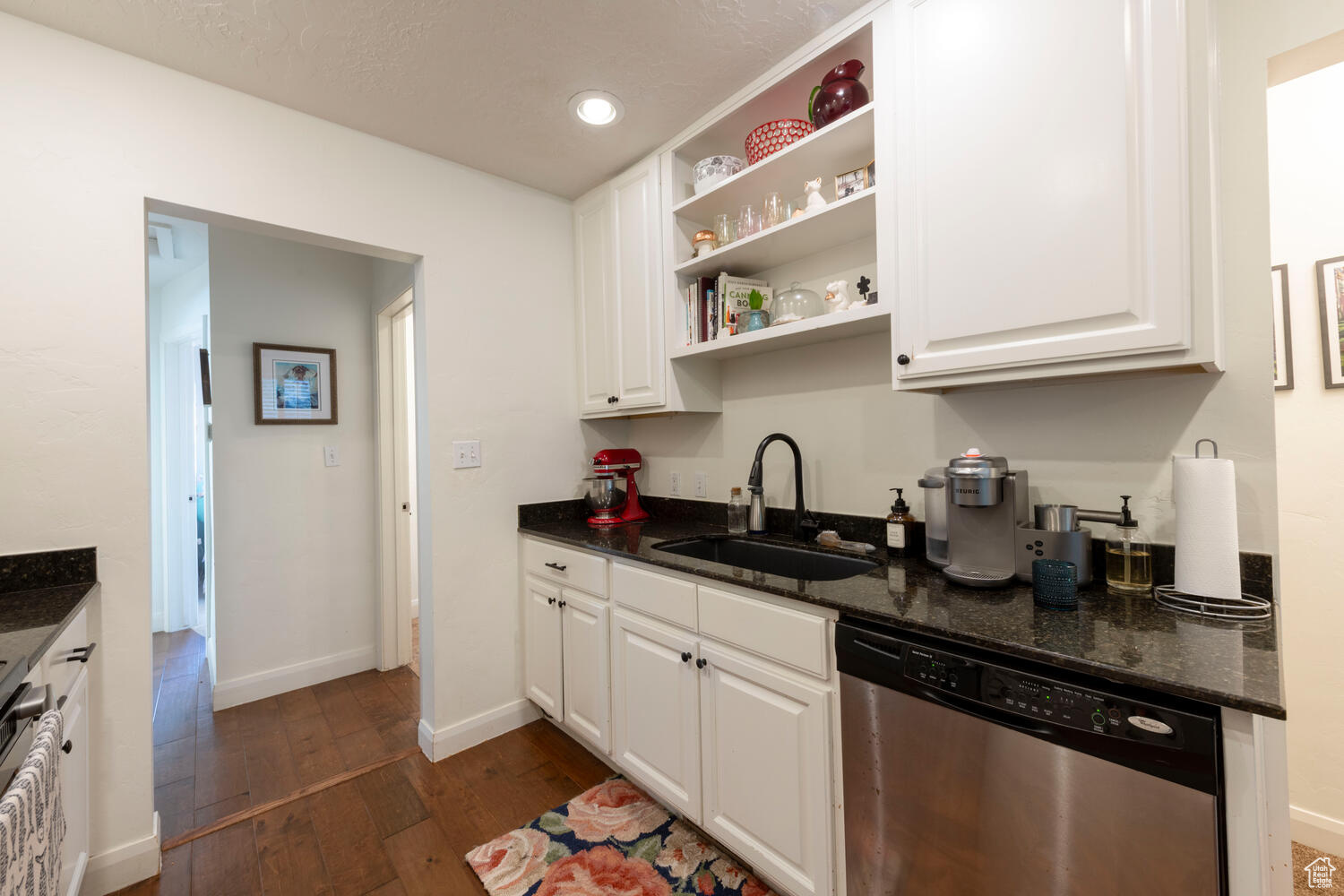 COUNTRY CLUB HEIGHTS - Residential