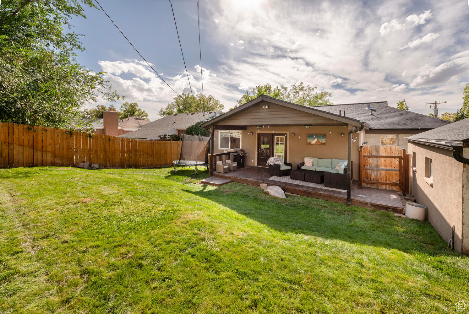 COUNTRY CLUB HEIGHTS - Residential