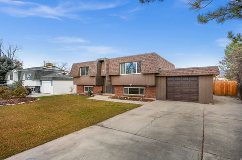 Tiny photo for 959 E VIOLET DR, Sandy, UT 84094 (MLS # 2126477)
