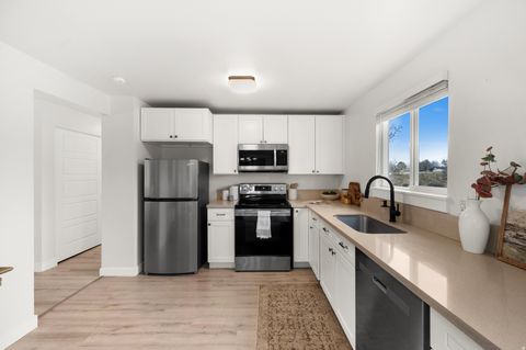 Tiny photo for 959 E VIOLET DR, Sandy, UT 84094 (MLS # 2126477)