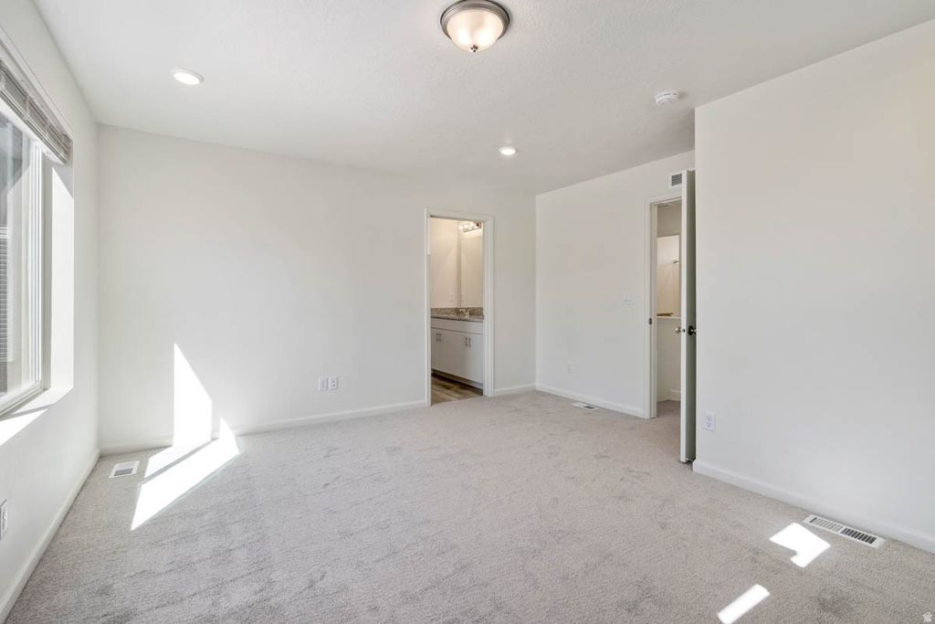 Photo of 397 E KANAB CREEK DR #203, Saratoga Springs, UT 84045 (MLS # 2124063)
