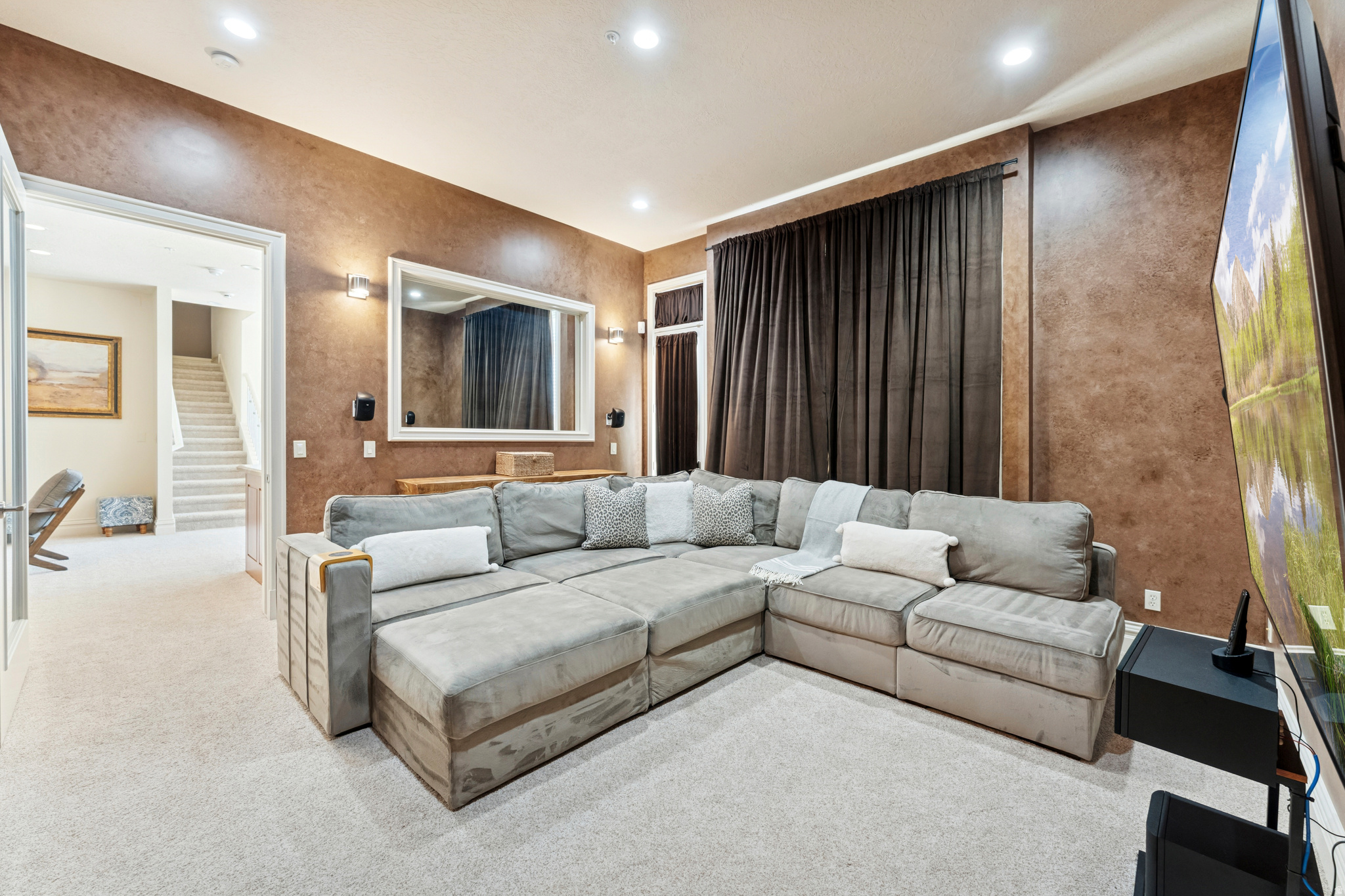 ALMOND STREET - Residential