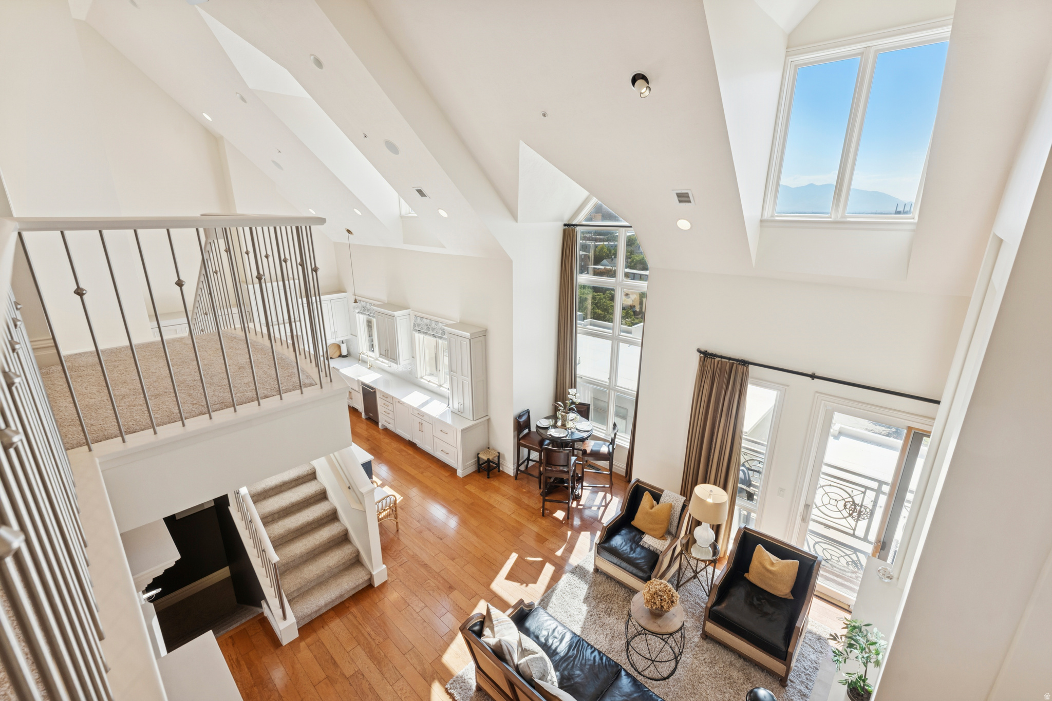 ALMOND STREET - Residential