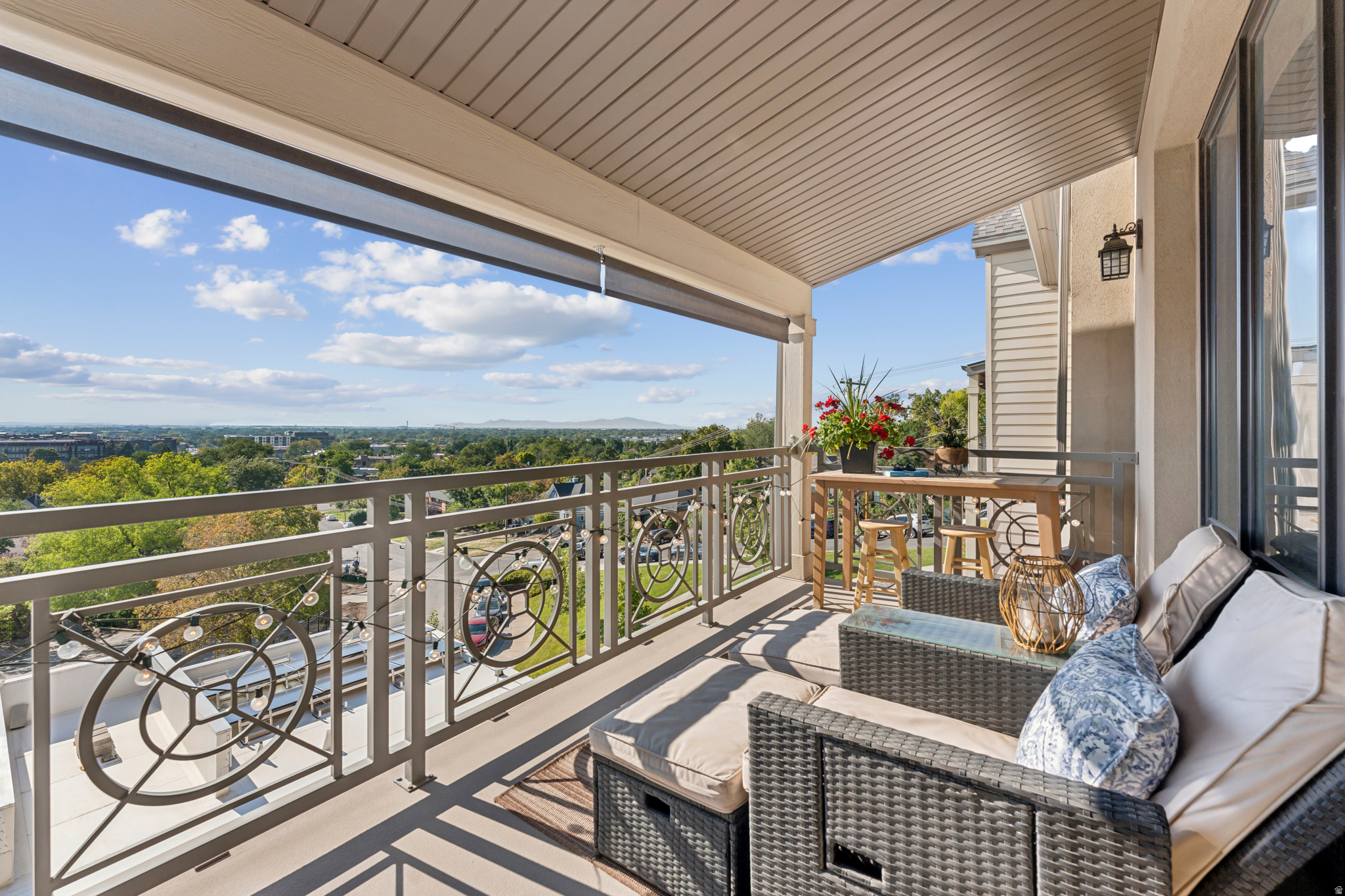 ALMOND STREET - Residential