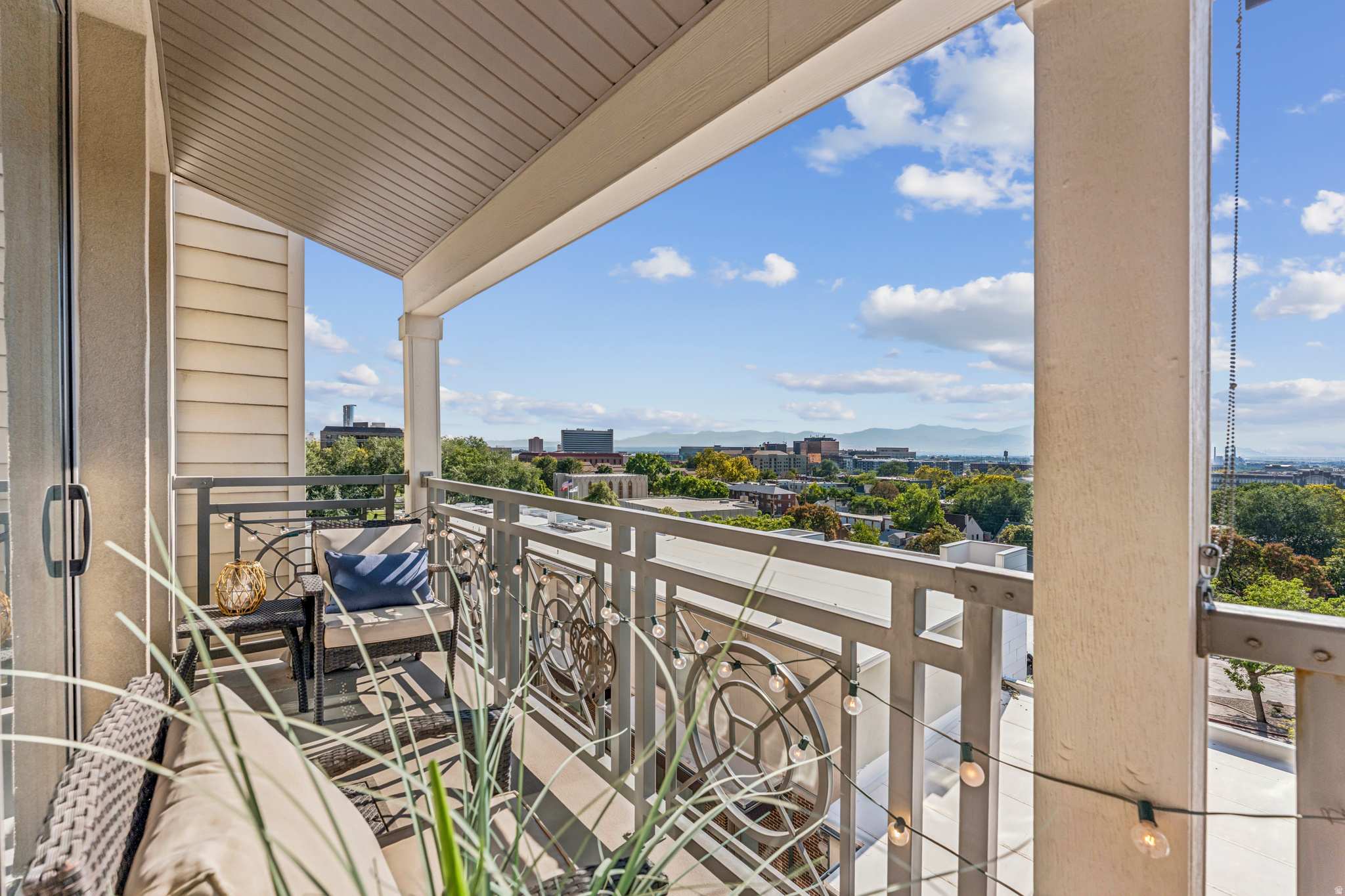 ALMOND STREET - Residential