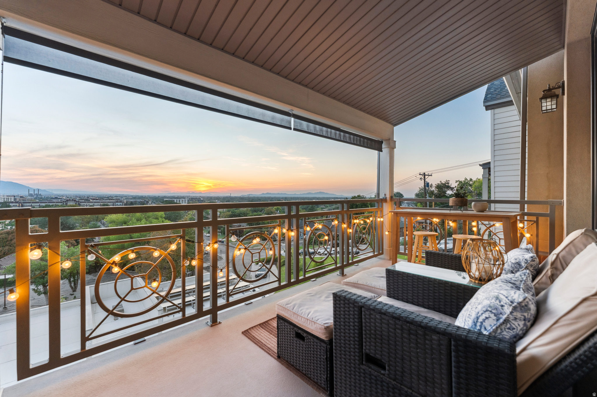 ALMOND STREET - Residential