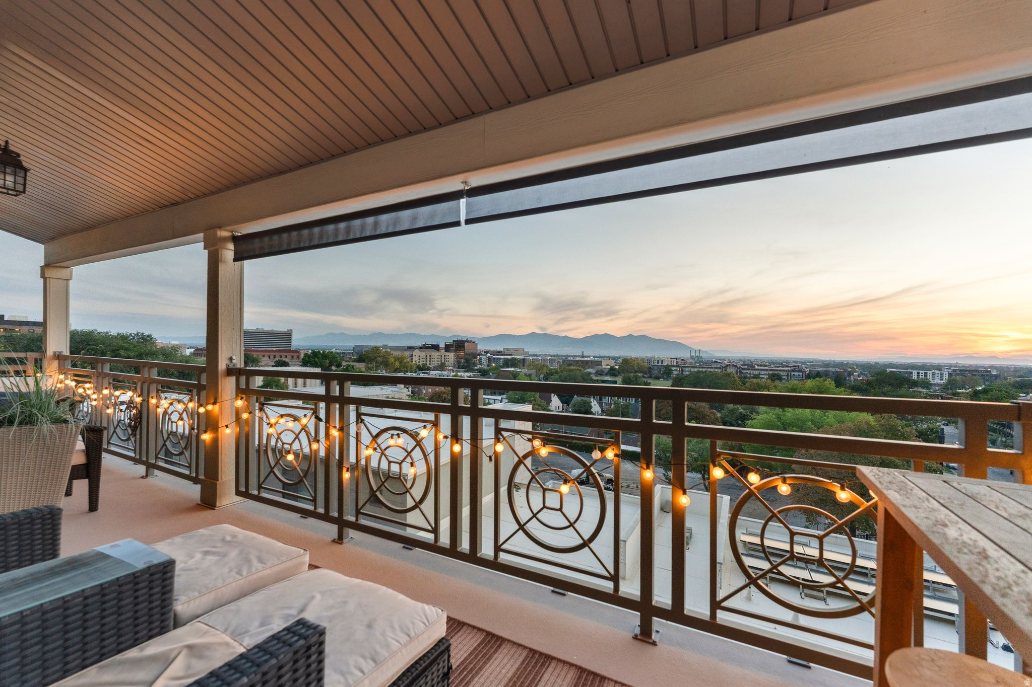 ALMOND STREET - Residential