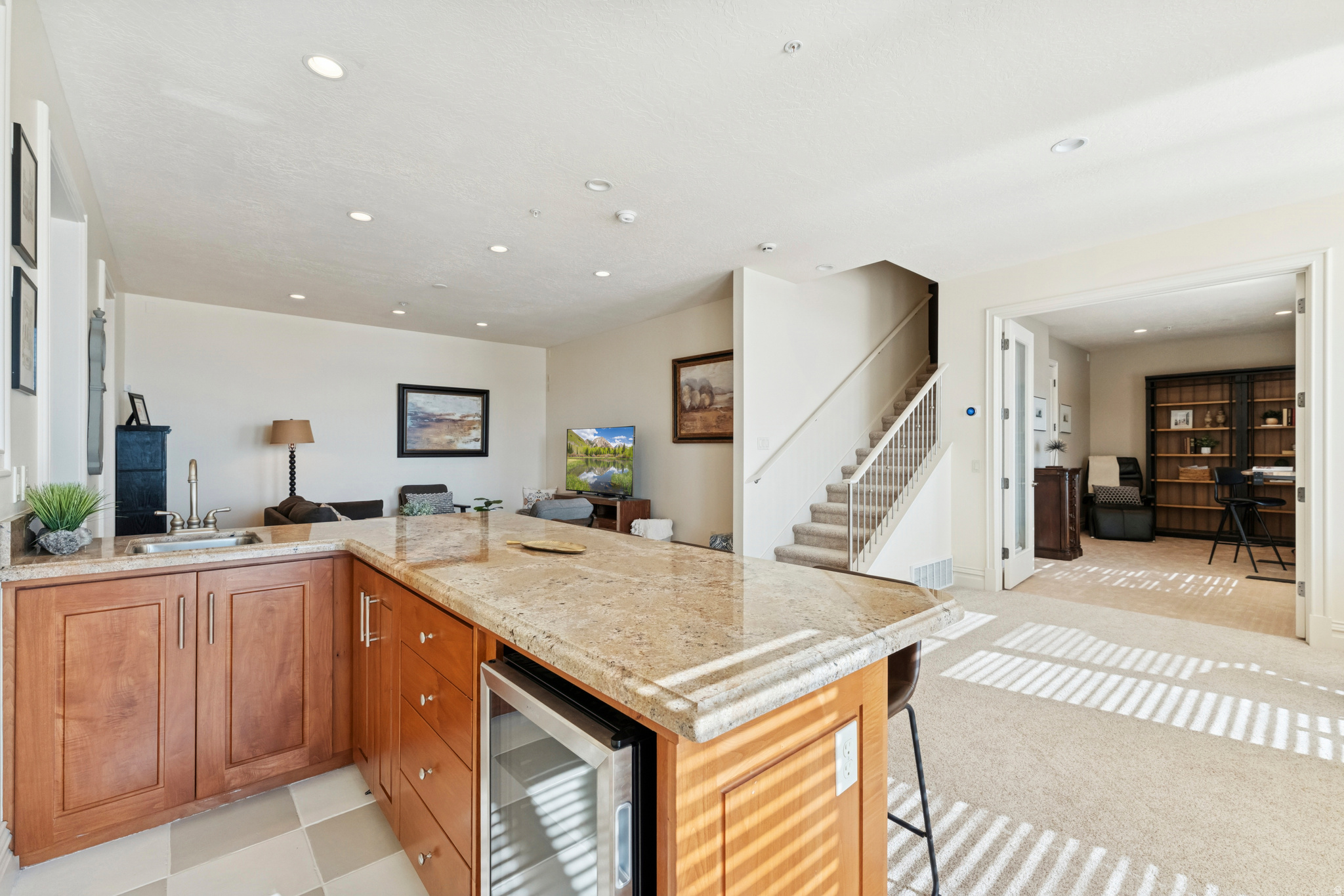 ALMOND STREET - Residential