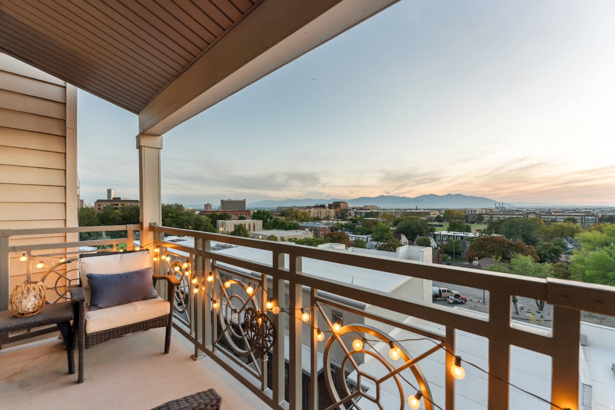 ALMOND STREET - Residential