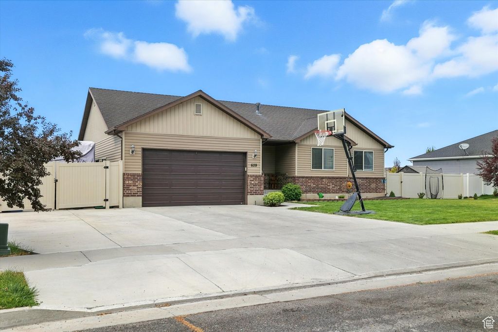 Photo of 609 N 130 E, Smithfield, UT 84335 (MLS # 2105477)