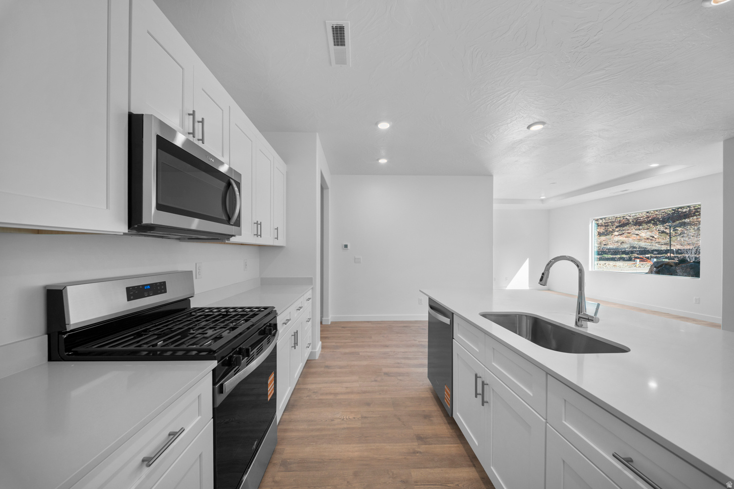 STANDING ROCK EAST AT LONG VALLEY - Residential