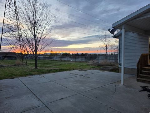 Tiny photo for 2023 N 1615 W, Clinton, UT 84015 (MLS # 2147042)