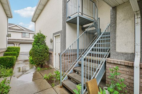 Tiny photo for 1038 S 250 W #E, Provo, UT 84601 (MLS # 2154377)