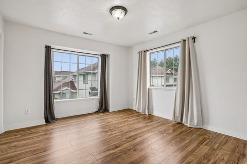 Tiny photo for 1038 S 250 W #E, Provo, UT 84601 (MLS # 2154377)