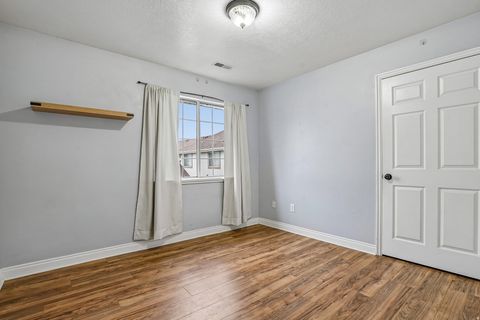 Tiny photo for 1038 S 250 W #E, Provo, UT 84601 (MLS # 2154377)