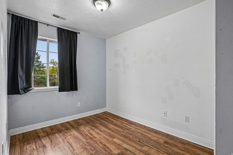 Tiny photo for 1038 S 250 W #E, Provo, UT 84601 (MLS # 2154377)
