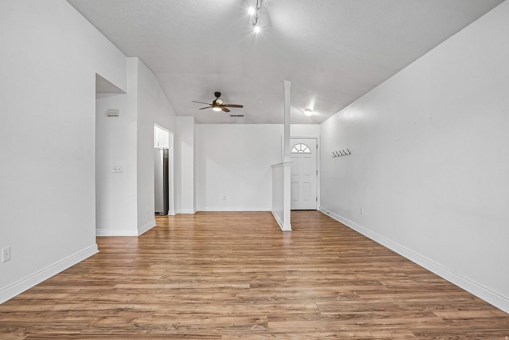 Photo of 1038 S 250 W #E, Provo, UT 84601 (MLS # 2154377)