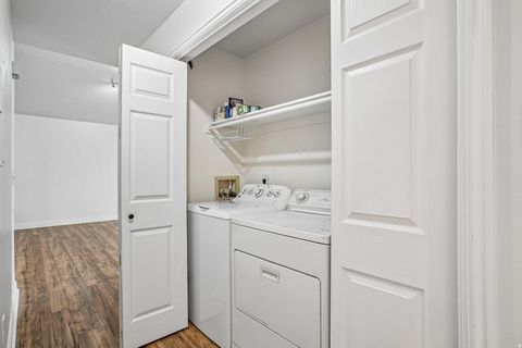 Tiny photo for 1038 S 250 W #E, Provo, UT 84601 (MLS # 2154377)