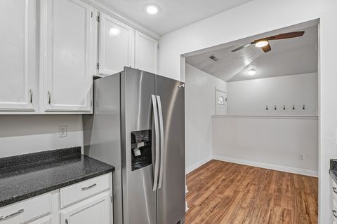 Tiny photo for 1038 S 250 W #E, Provo, UT 84601 (MLS # 2154377)