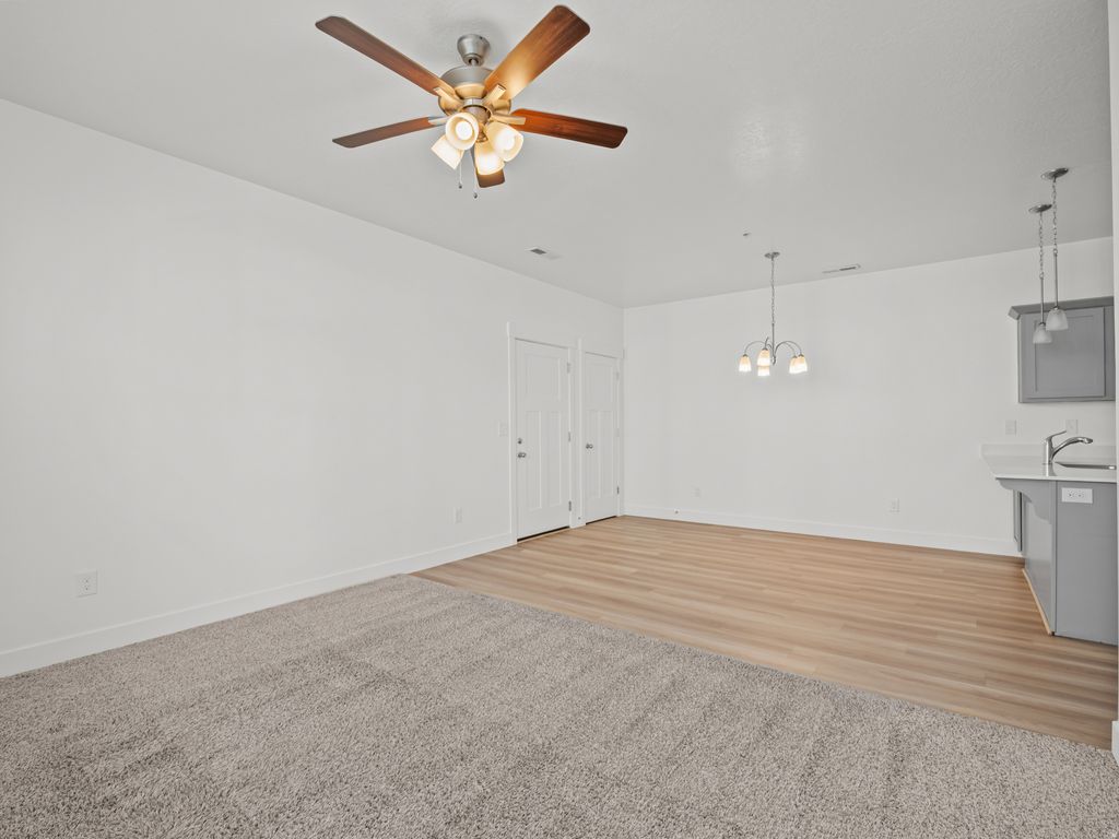 Photo of 1812 W TERRA VISTA LN #202, Saratoga Springs, UT 84045 (MLS # 2146103)