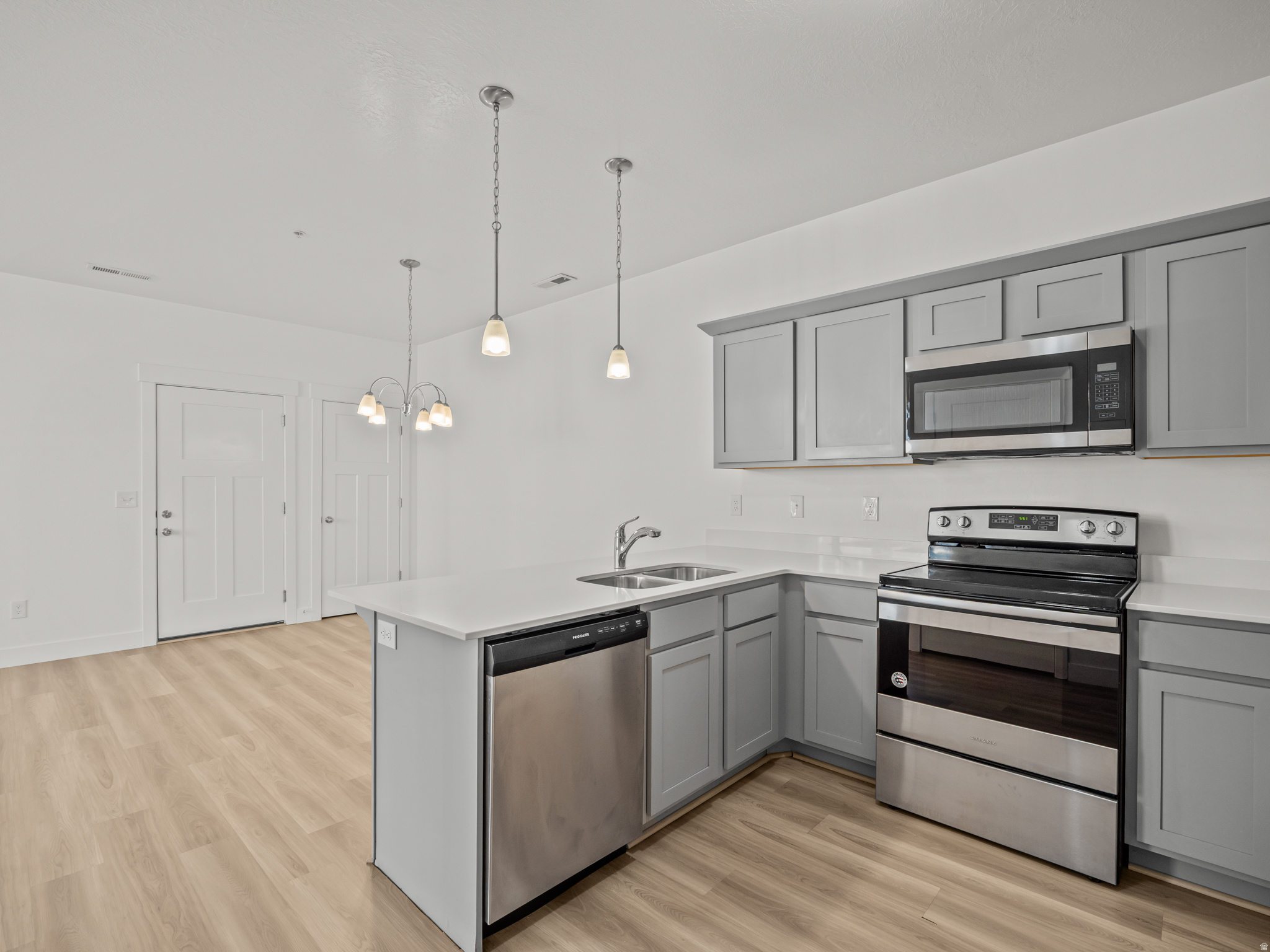 QUAILHILL - Residential