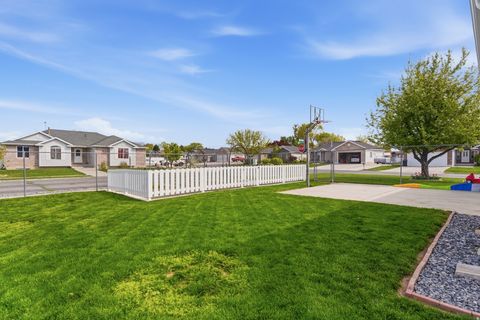 Tiny photo for 1174 W 1395 N, Clinton, UT 84015 (MLS # 2149883)