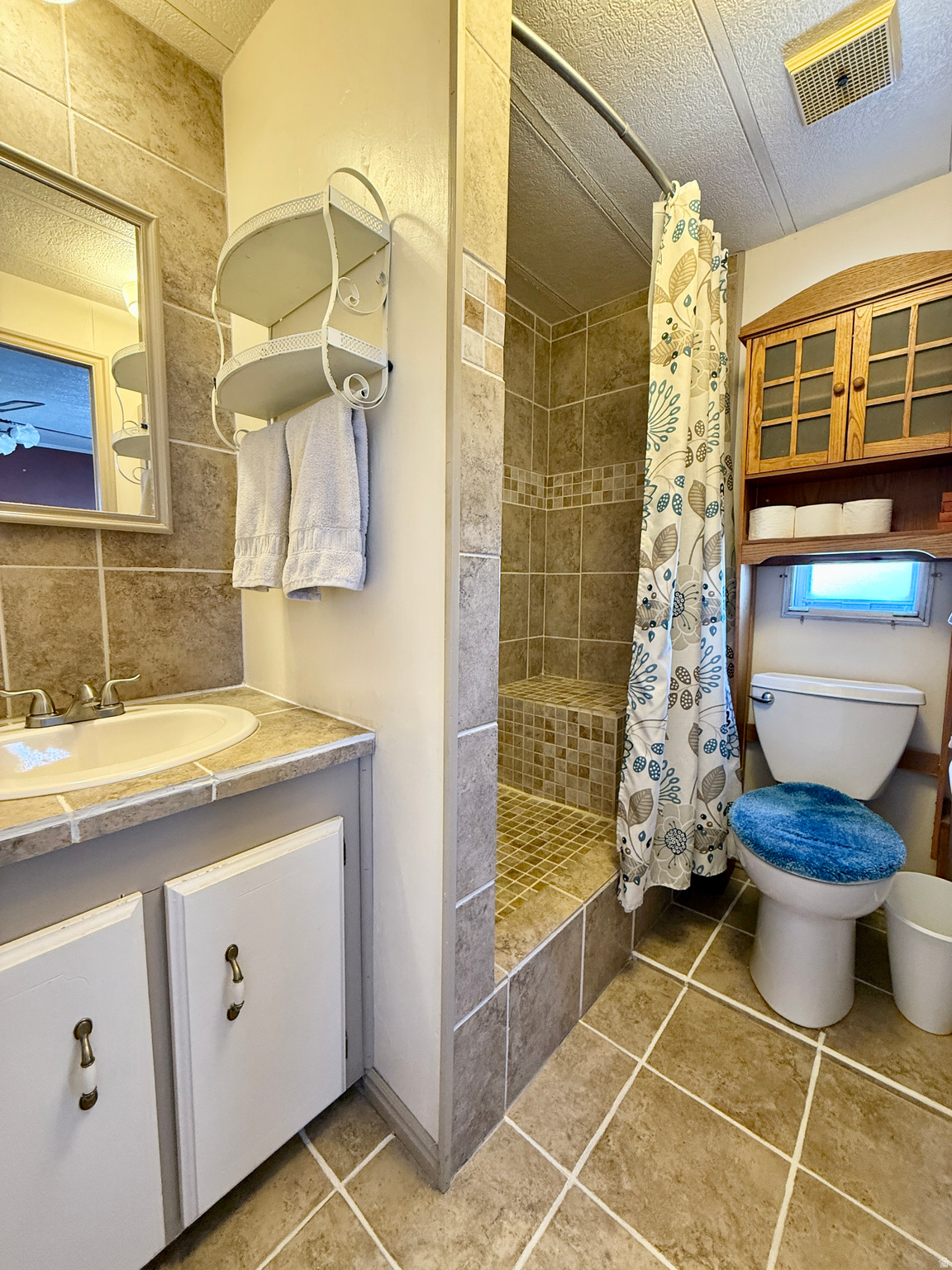 PINE CREEK VISTA - Residential