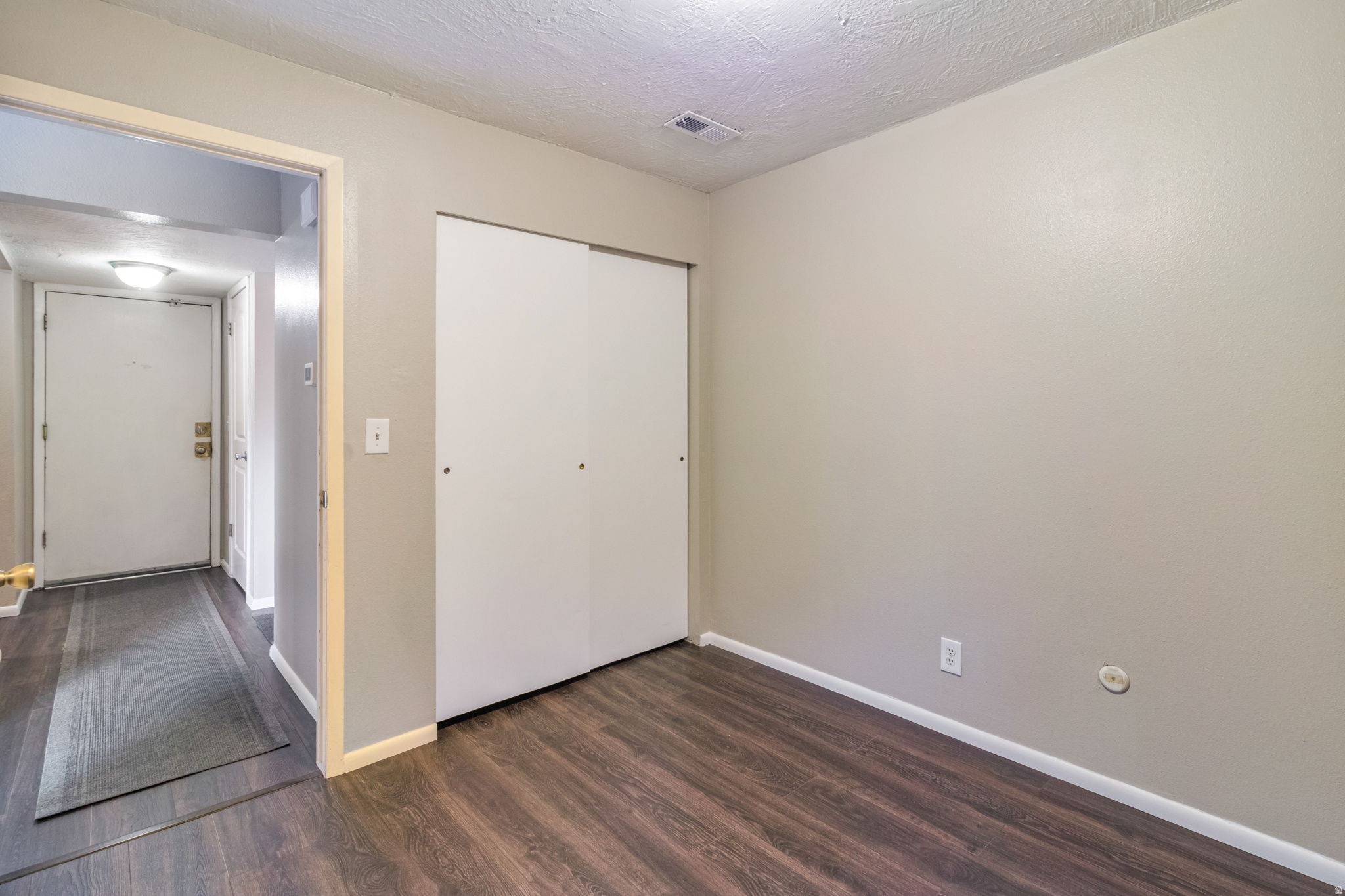 WOOD CREST CONDOMINIUM PHASE 1 - Residential