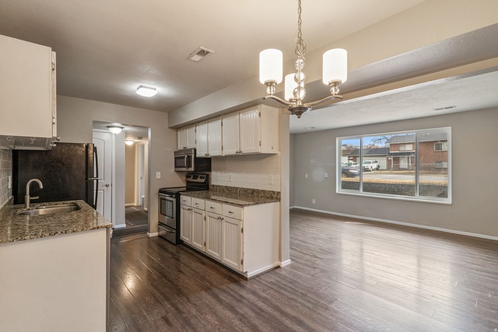 Photo of 1861 W 600 N #1, Salt Lake City, UT 84116 (MLS # 2138107)