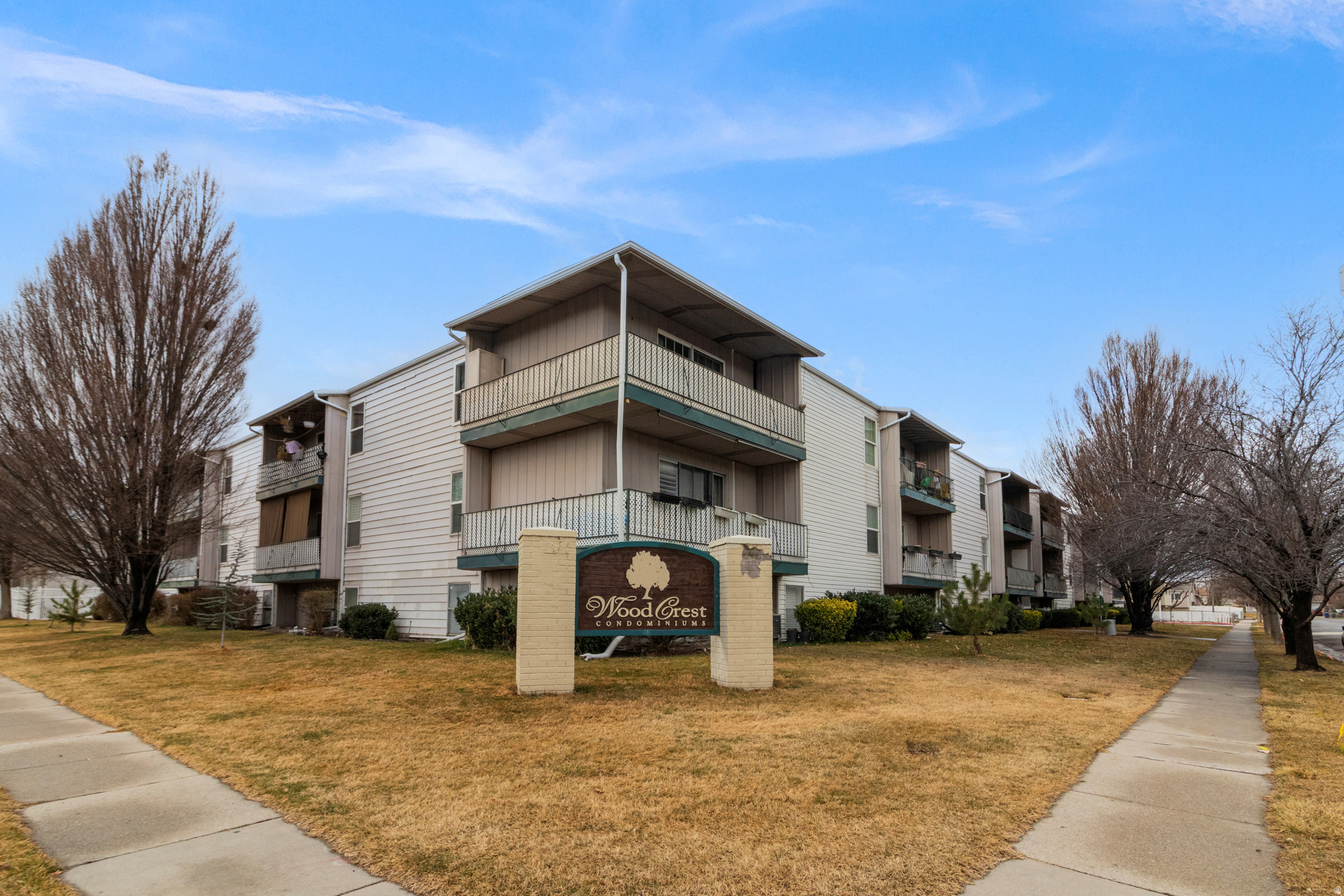 WOOD CREST CONDOMINIUM PHASE 1 - Residential