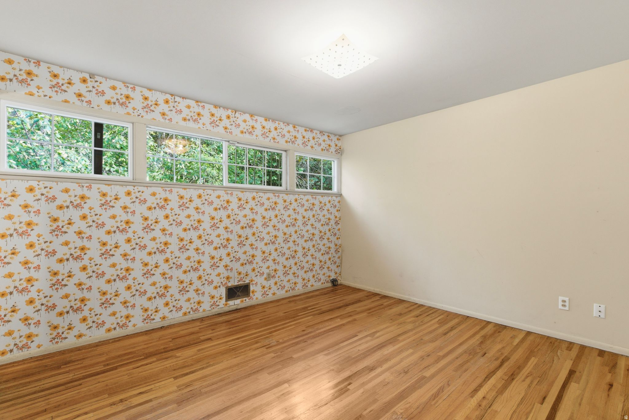 CREST VIEW MANOR - Residential